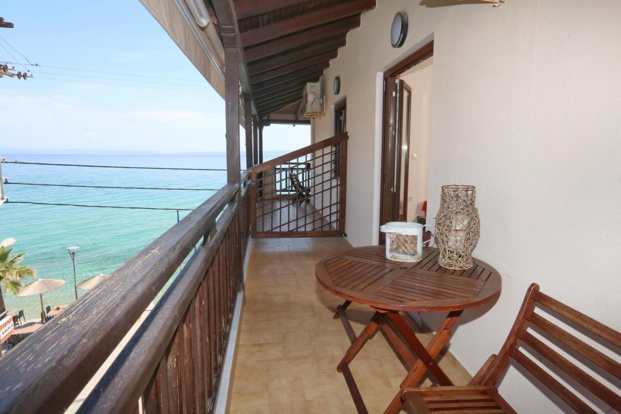 Villa Blue Levantes à Pefkochori Extérieur photo